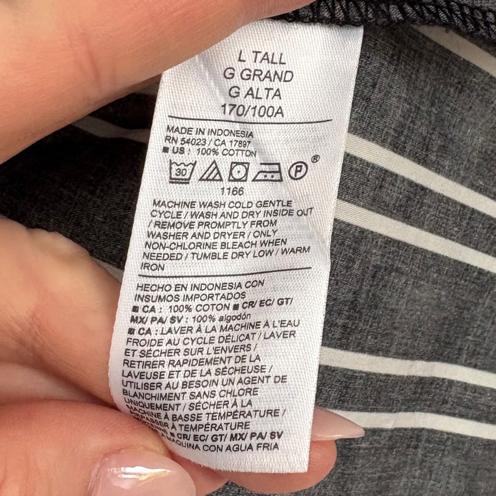 TALL Old Navy Button Up Shirt NWOT - Picture 10 of 10